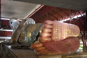 Grote liggende Boeddha in Yangon
